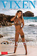 【VIXEN】YOUNG FANTASIES～絶好のロケーションで魅せる、絶世の美女の熱いセックス～　クロエ・カプリ＆ケンナ・ジェームズ　リヤ・シルバー　写真集